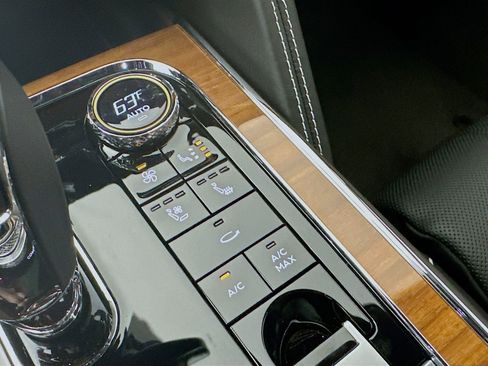 Used 2022 Bentley Flying Spur V8 AWD/4WD image 63