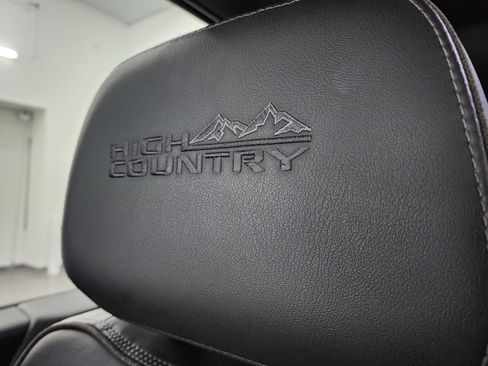 Used 2021 Chevrolet Silverado 2500 High Country w/ Z71 Off-Road Package image 47