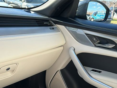Used 2025 Jaguar F-PACE R-Dynamic S image 19