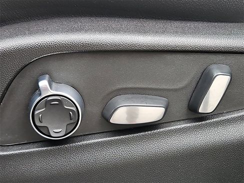 Used 2023 Cadillac XT4 Sport w/ Cold Weather Package image 27