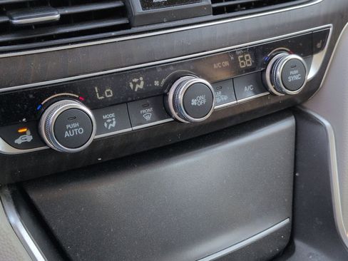 Used 2019 Honda Accord EX-L image 24