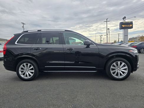 Used 2016 Volvo XC90 T6 Momentum w/ Momentum Plus Package AWD/4WD image 5