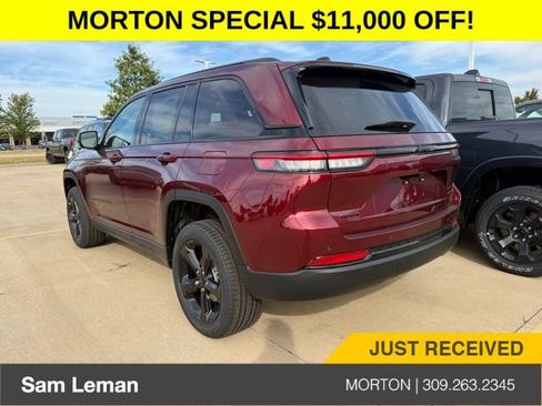 New 2025 Jeep Grand Cherokee Limited w/ Black Appearance Package image 13