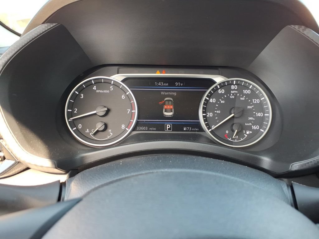 Used 2025 Nissan Sentra SR FWD image 15
