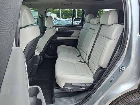 Used 2024 Hyundai Santa Fe Limited FWD image 33