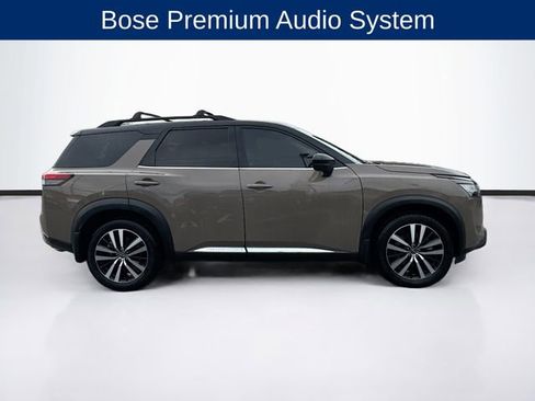 Used 2023 Nissan Pathfinder Platinum w/ Cargo Package image 9