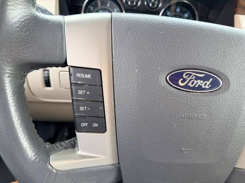 Used 2009 Ford Flex SEL FWD image 16
