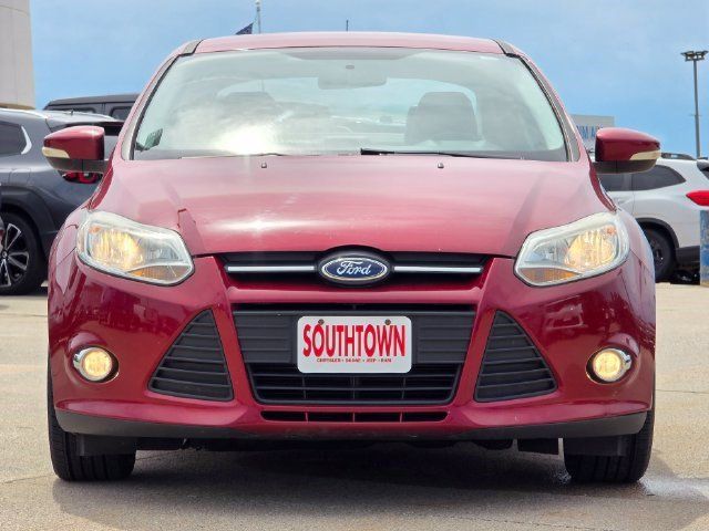 Used 2014 Ford Focus SE w/ Equipment Group 201A FWD image 2