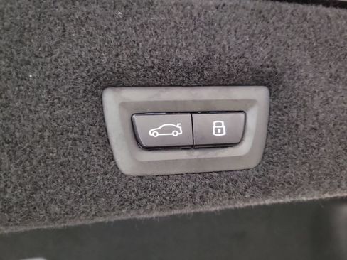 Used 2026 BMW 740i xDrive AWD/4WD image 24