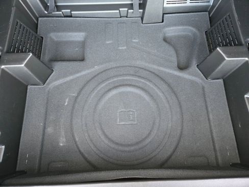 Used 2018 Chevrolet Equinox LT image 23