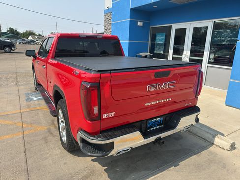Used 2021 GMC Sierra 1500 SLT w/ SLT Premium Package AWD/4WD image 7