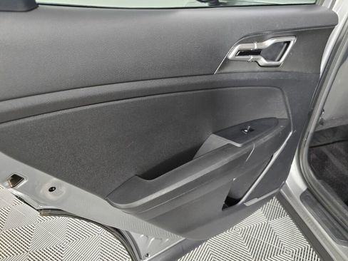 Used 2023 Kia Sportage LX image 36