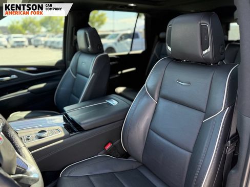 Used 2021 Cadillac Escalade Sport w/ Driver Assist Tech Package AWD/4WD image 31