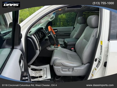 Used 2010 Toyota Sequoia Platinum AWD/4WD image 9