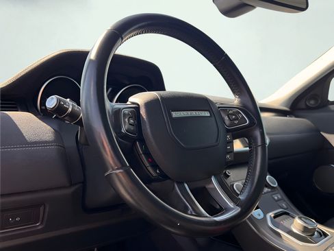 Used 2019 Land Rover Range Rover Evoque SE AWD/4WD image 51