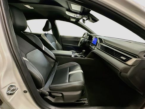 Used 2025 Toyota Camry SE FWD image 31