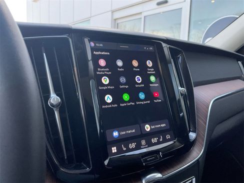 Certified 2023 Volvo XC60 B5 Plus image 21