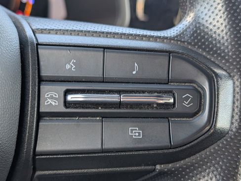 Used 2024 Chevrolet Colorado W/T image 11