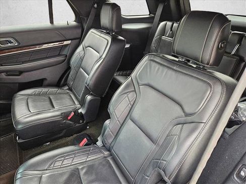 Used 2016 Ford Explorer Platinum AWD/4WD image 21