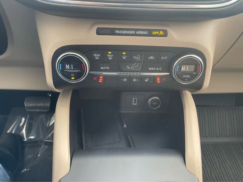 Used 2020 Ford Escape Titanium image 24