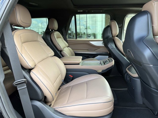 New 2027 Lincoln Navigator Black Label AWD/4WD image 22