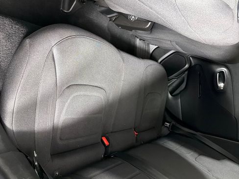 Used 2019 Jeep Renegade Latitude image 17