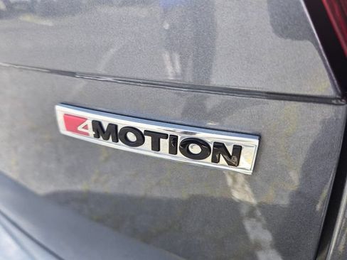 Used 2020 Volkswagen Tiguan SE AWD/4WD image 11