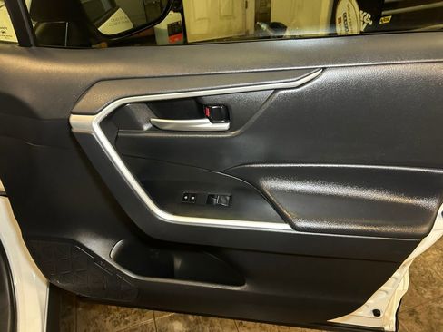 Used 2024 Toyota RAV4 XLE w/ Convenience Package FWD image 16