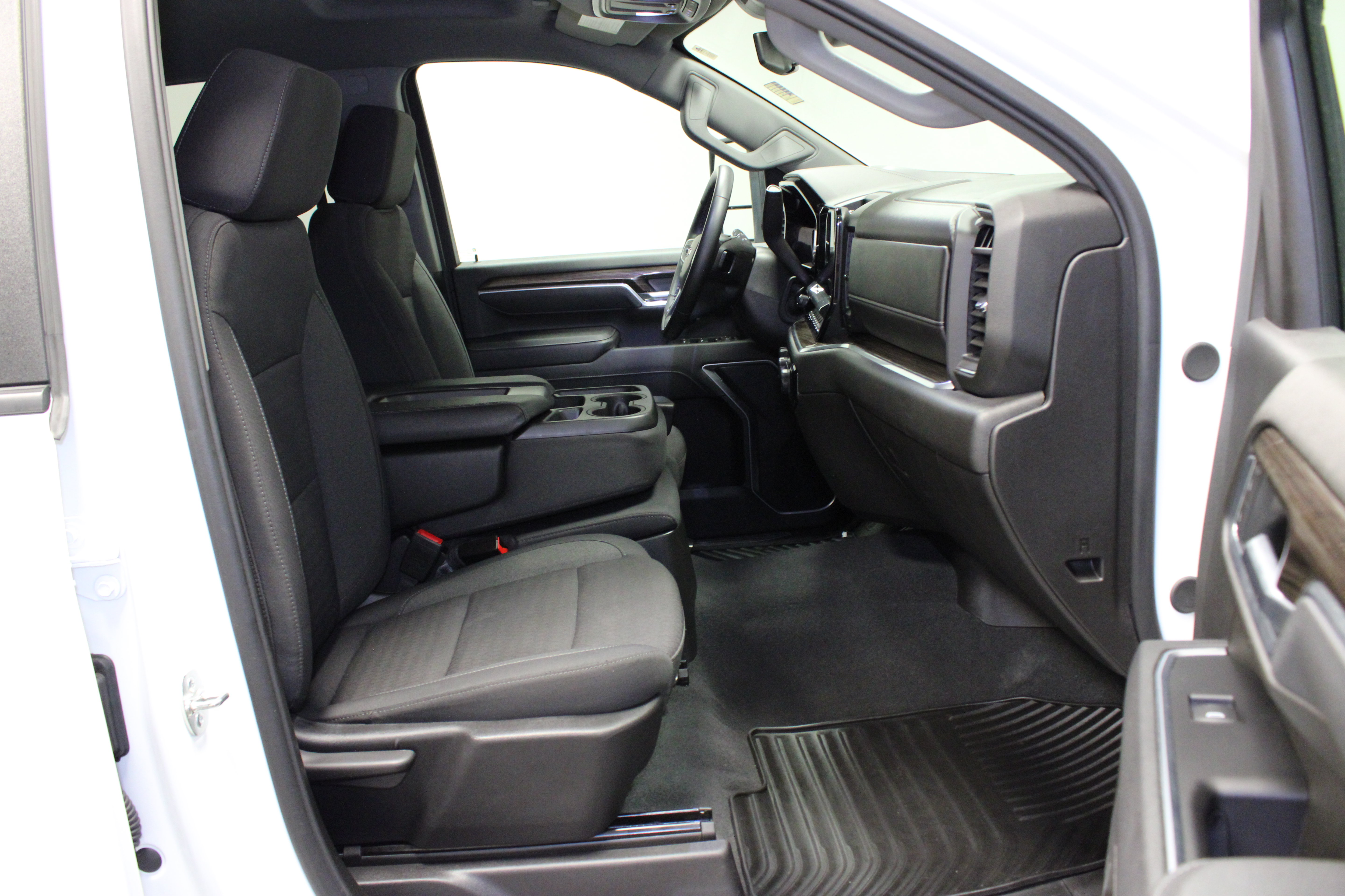 Used 2026 Chevrolet Silverado 2500 LT AWD/4WD image 14