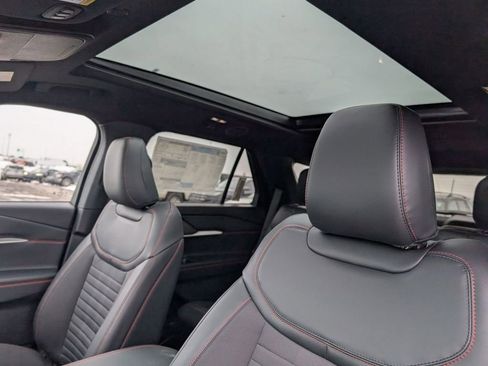 New 2026 Ford Explorer ST-Line w/ ST-Line Street Pack image 4