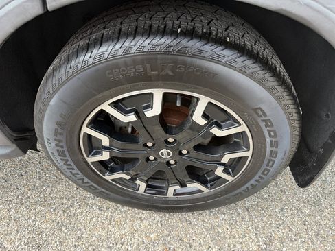 Used 2019 Nissan Pathfinder SV w/ Rock Creek Edition AWD/4WD image 9