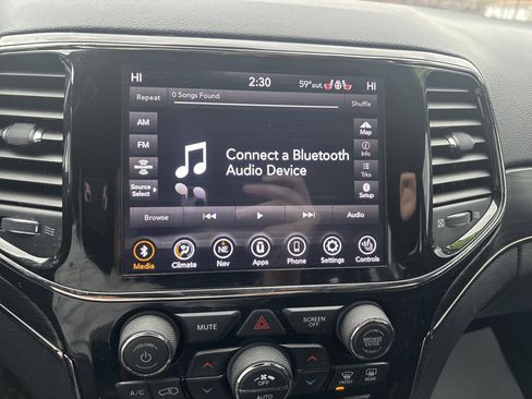 Used 2020 Jeep Grand Cherokee Limited X image 25