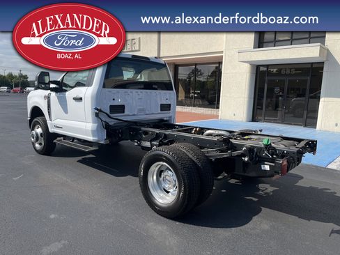 New 2026 Ford F350 XL w/ XL Chrome Package image 2