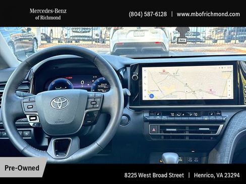 Used 2025 Toyota Camry XLE image 17