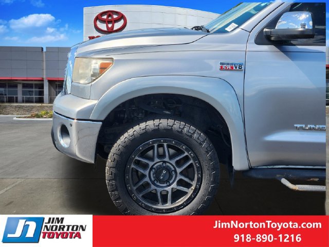 Used 2011 Toyota Tundra Limited w/ Platinum Pkg AWD/4WD image 9