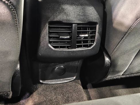 Used 2020 Ford Fusion SE image 26