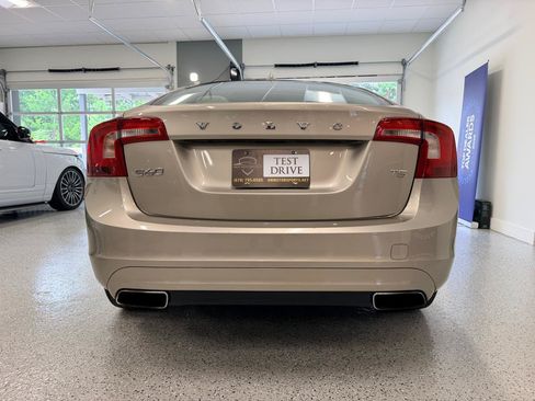 Used 2014 Volvo S60 T5 FWD image 7