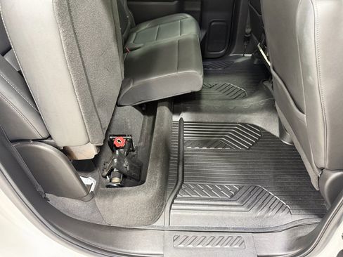 Used 2022 Chevrolet Silverado 1500 LTZ image 35