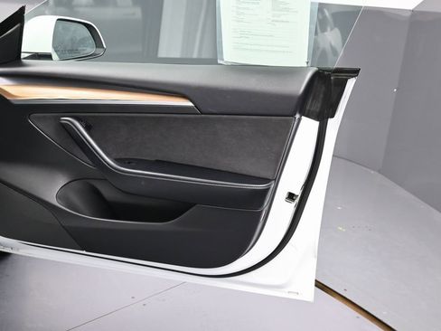 Used 2021 Tesla Model 3 Long Range image 39