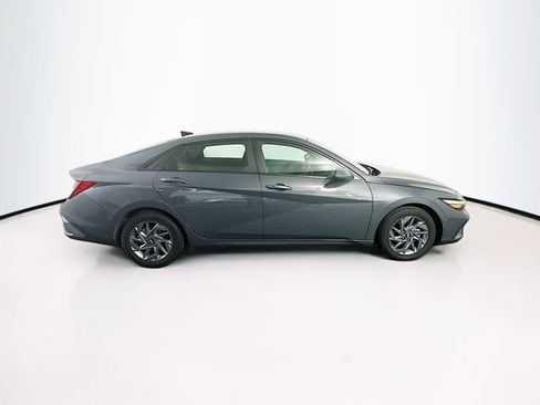 Used 2024 Hyundai Elantra SEL image 10