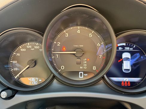 Certified 2026 Porsche Macan AWD/4WD image 25