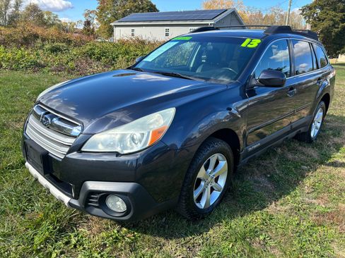 Used 2013 Subaru Outback 2.5i Limited image 1