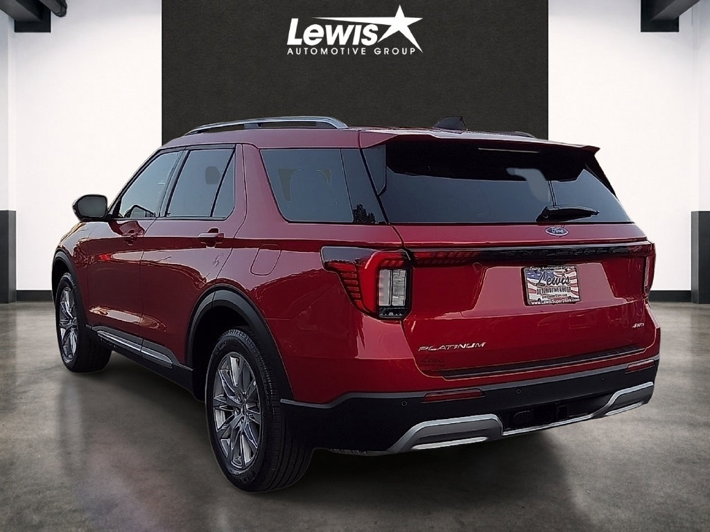 Used 2025 Ford Explorer Platinum AWD/4WD image 3