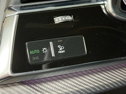 Used 2025 Audi SQ8 Prestige AWD/4WD image 11