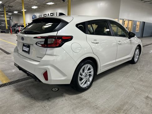 Certified 2025 Subaru Impreza 2.0i image 8