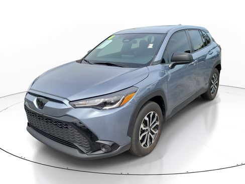 Used 2024 Toyota Corolla Cross AWD Hybrid image 3