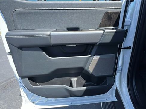 New 2025 Ford F350 Lariat image 15