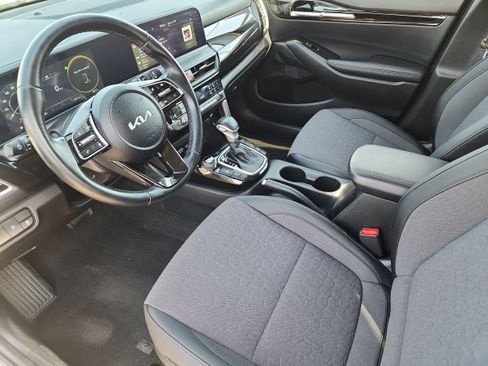 Used 2024 Kia Seltos S AWD/4WD image 9