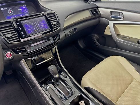 Used 2017 Honda Accord EX-L image 31