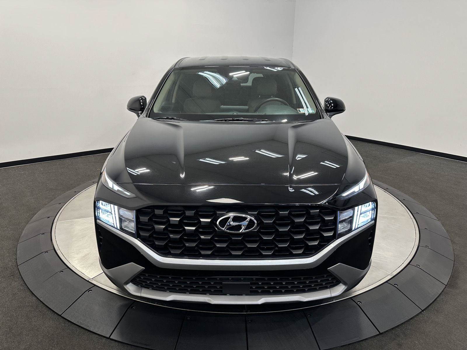 Certified 2023 Hyundai Santa Fe SE AWD/4WD image 3